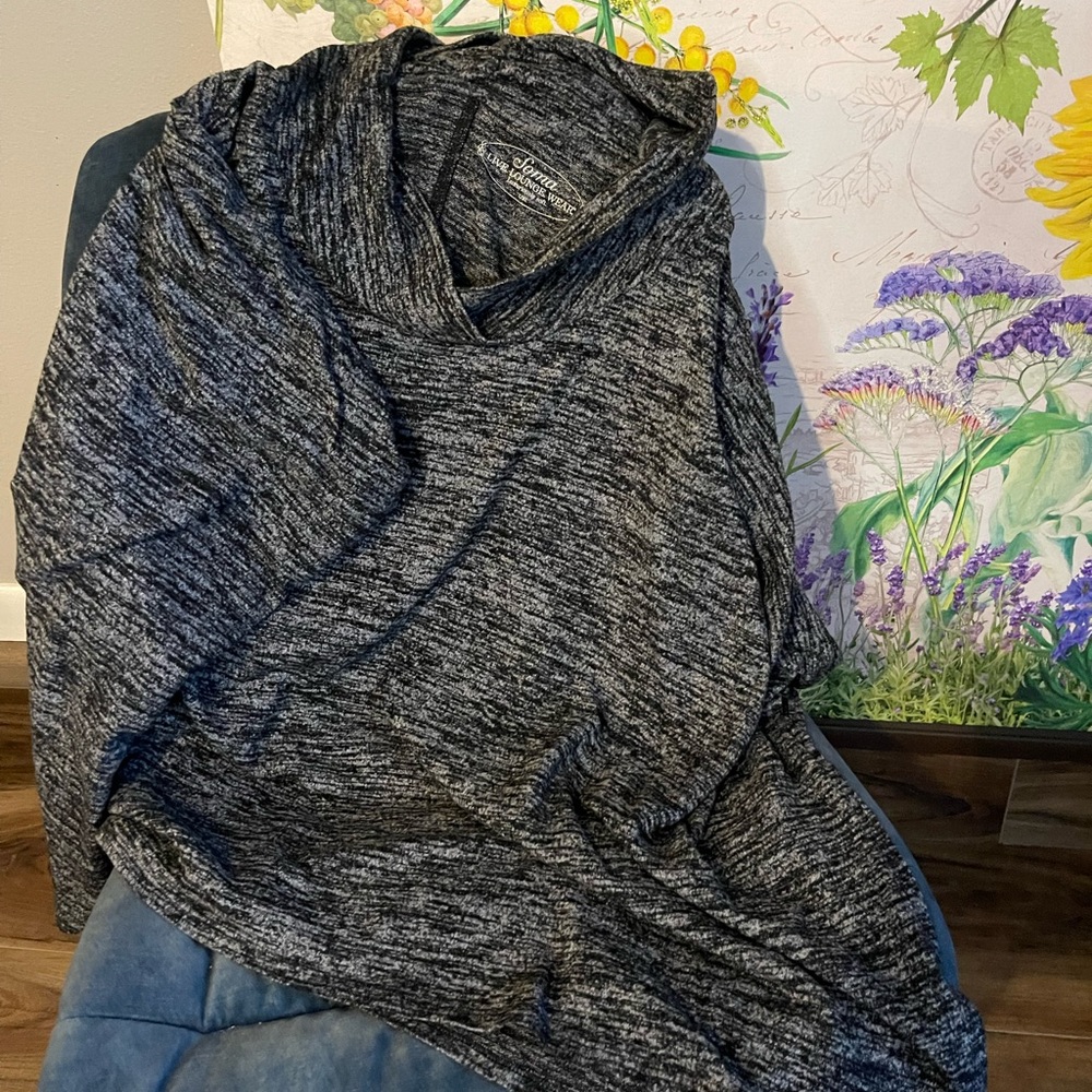 Soma lounge wear parka